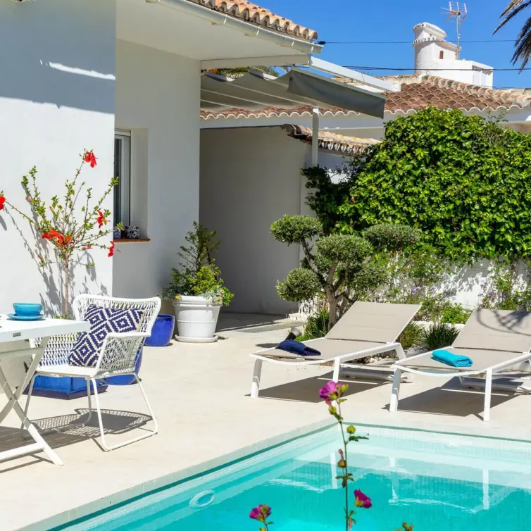 Venta de villa independiente en Marbesa