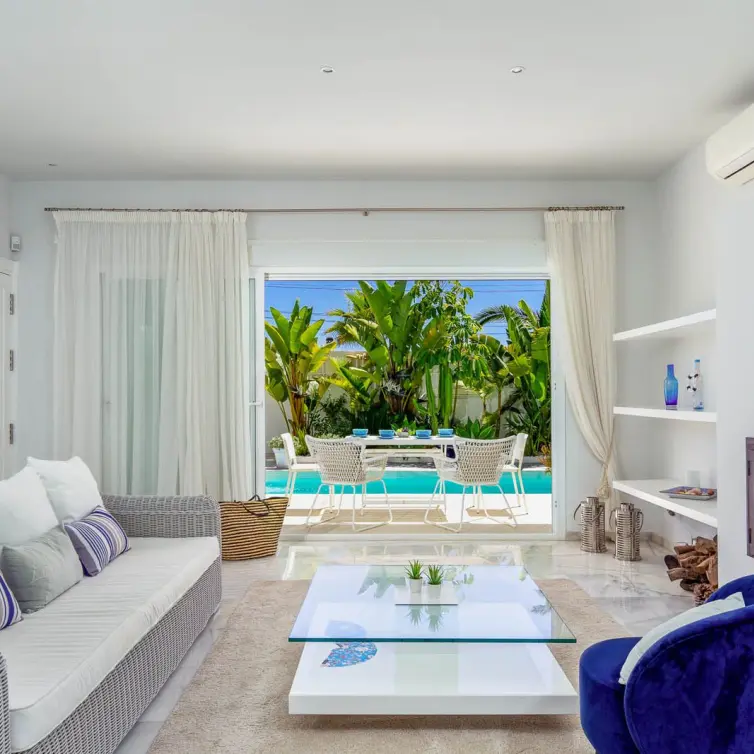 Venta de villa independiente en Marbesa