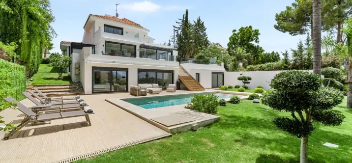 Продажа  отдельно стоящей виллы в Nueva Andalucía 4