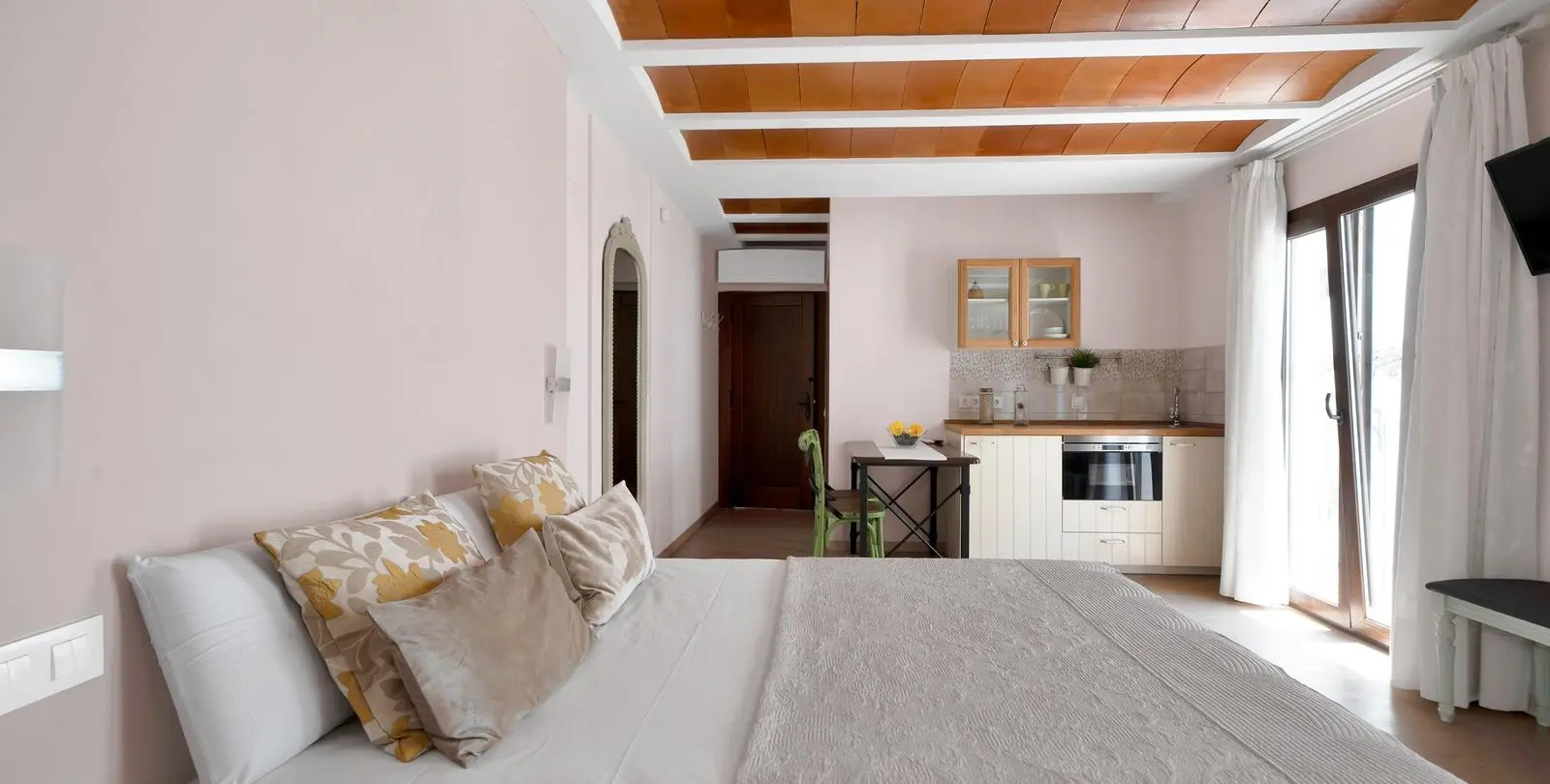 Sale of commercial premises in Marbella 24