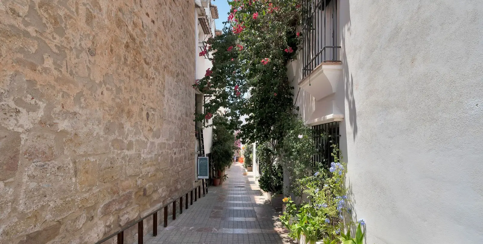 Sale of commercial premises in Marbella 27