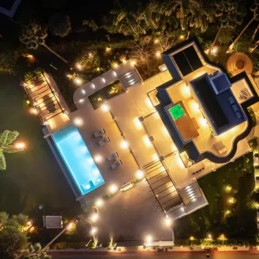 Venta de villa independiente en Nueva Andalucía