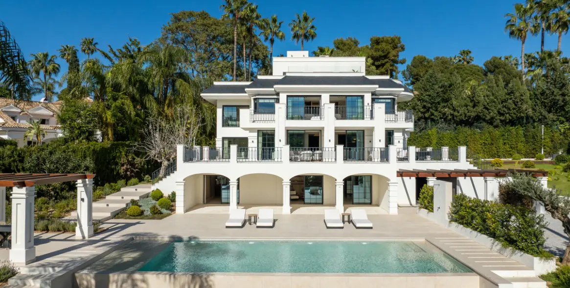 Sale of detached villa in Nueva Andalucía 7