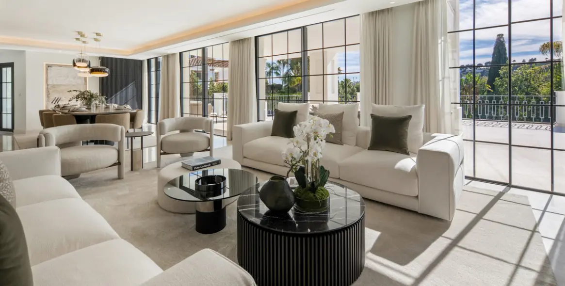 Sale of detached villa in Nueva Andalucía 12