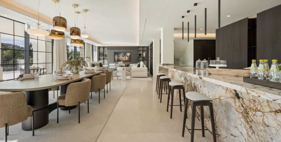 Sale of detached villa in Nueva Andalucía 16