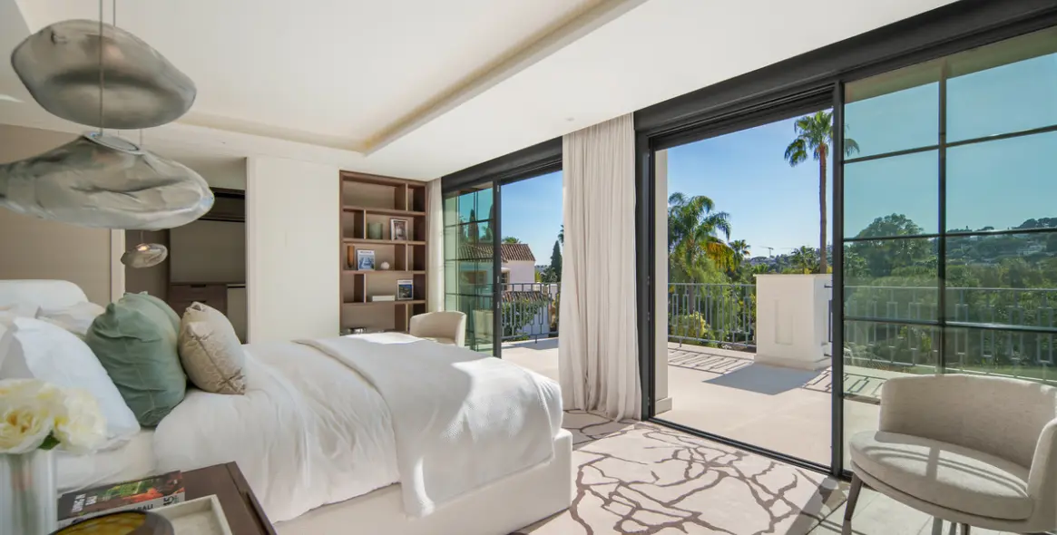 Sale of detached villa in Nueva Andalucía 20