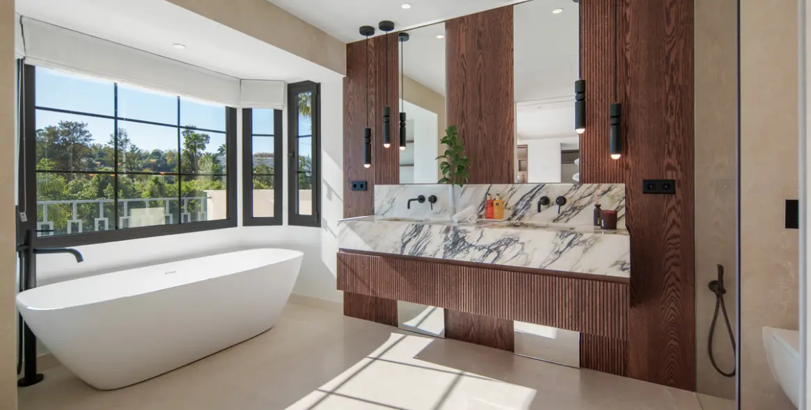 Sale of detached villa in Nueva Andalucía 29