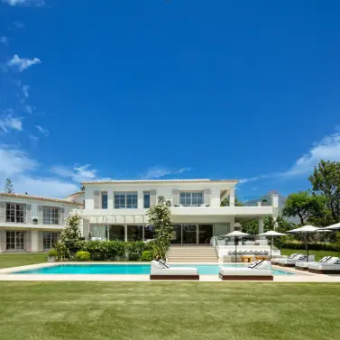 Venta de villa independiente en Aloha