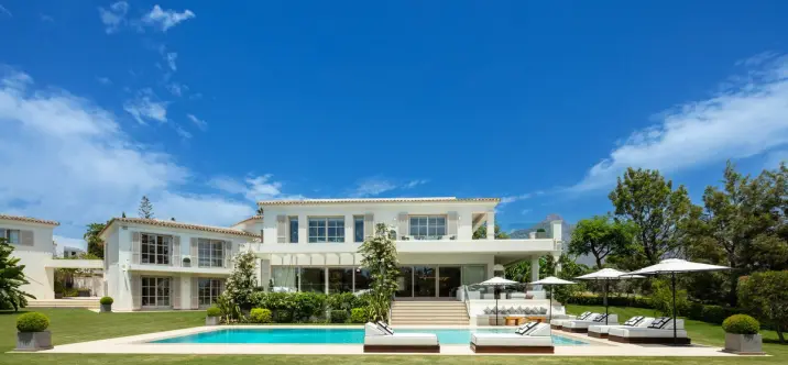 Venta de villa independiente en Aloha 0
