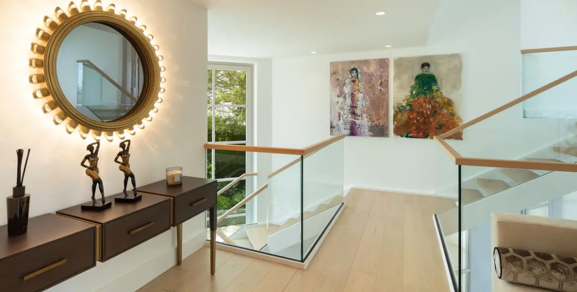 Sale of detached villa in Aloha 27