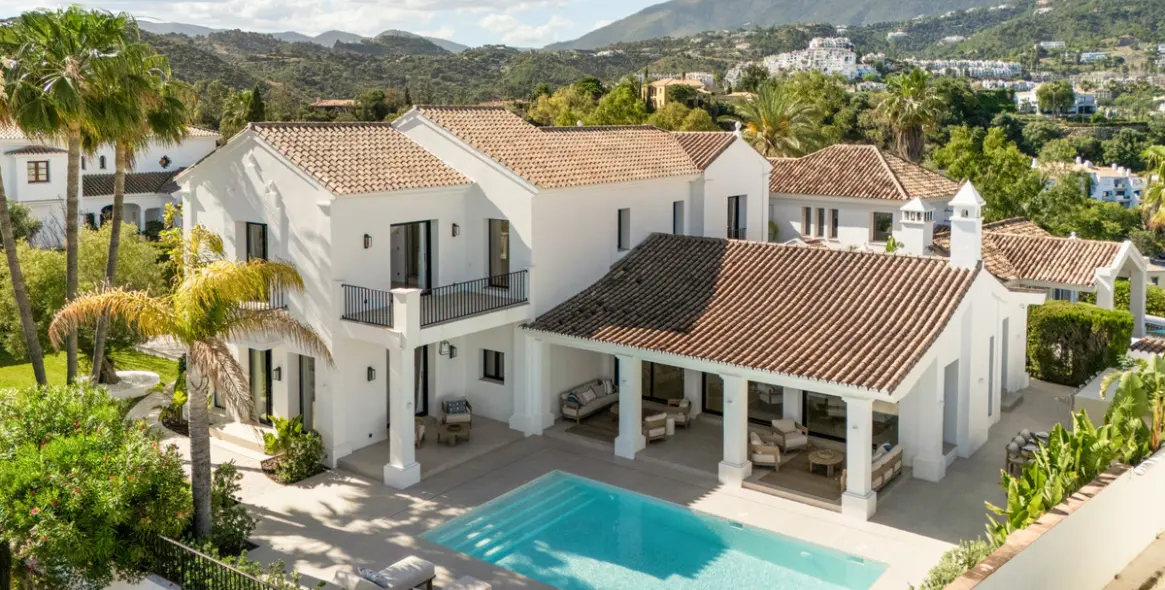 Sale of detached villa in Benahavís 1