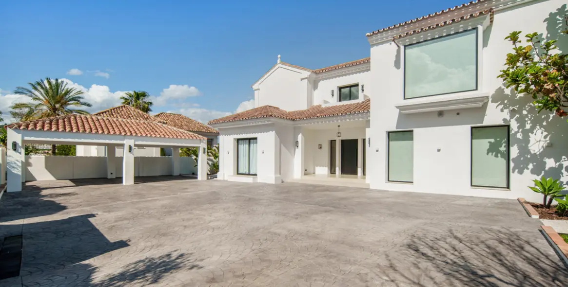 Sale of detached villa in Benahavís 74