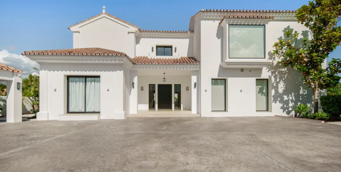 Sale of detached villa in Benahavís 76