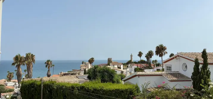Alquiler a largo plazo de ático en El Faro 1