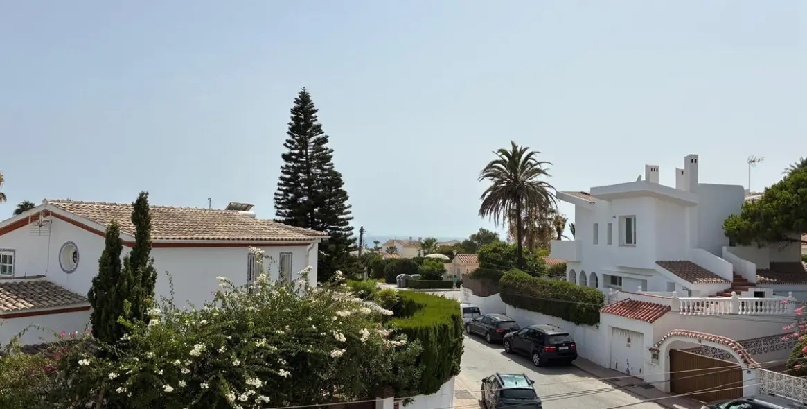 Long-term rent of penthouse in El Faro 3