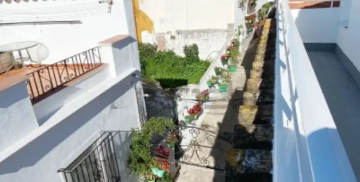Долгосрочная аренда двухуровневых апартаментов в Estepona 9