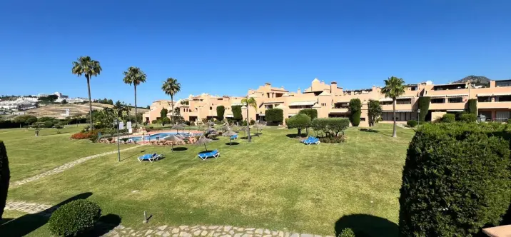Long-term rent of penthouse in Guadalmina Alta 0