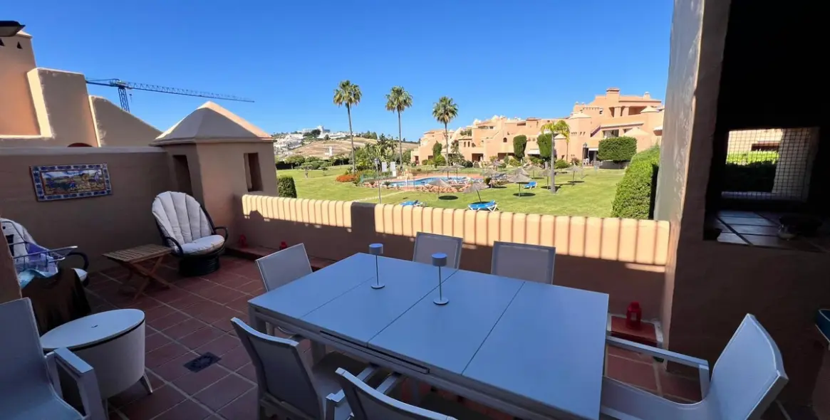 Long-term rent of penthouse in Guadalmina Alta 2