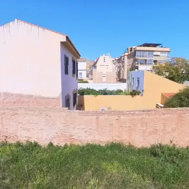 Venta de parcela residencial en Teatinos