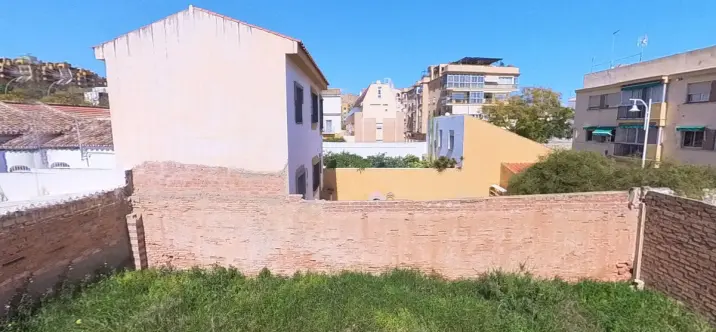 Venta de parcela residencial en Teatinos 4