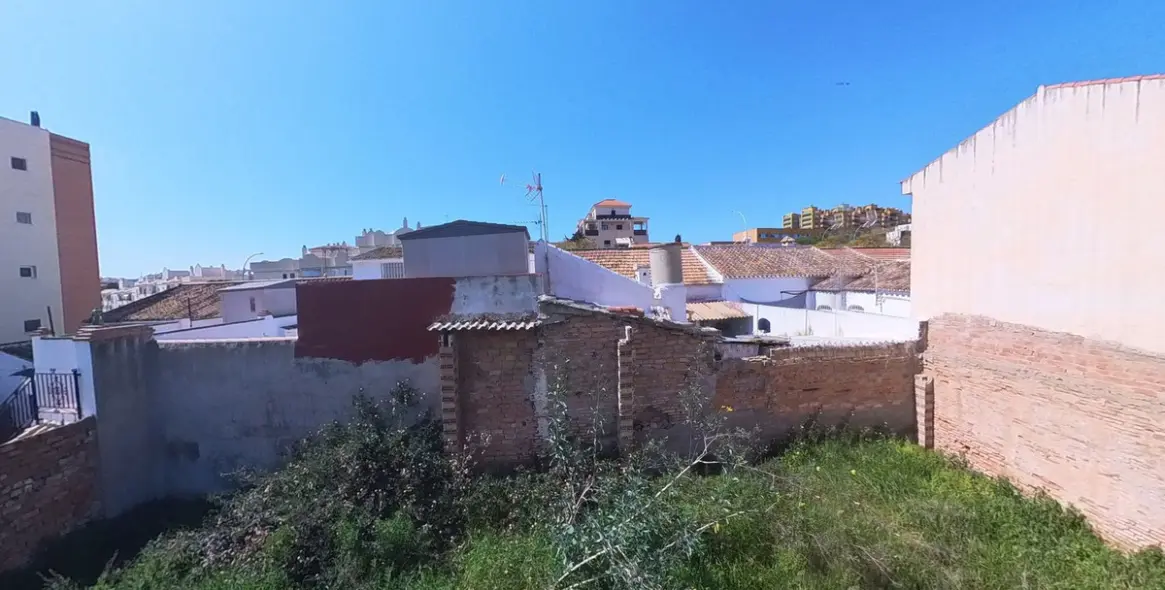 Sale of residential plot in Teatinos 6