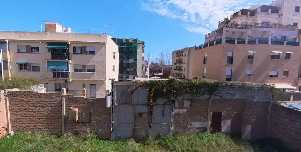 Sale of residential plot in Teatinos 7