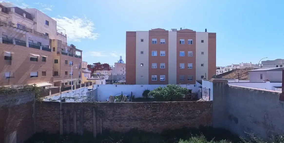 Sale of residential plot in Teatinos 14
