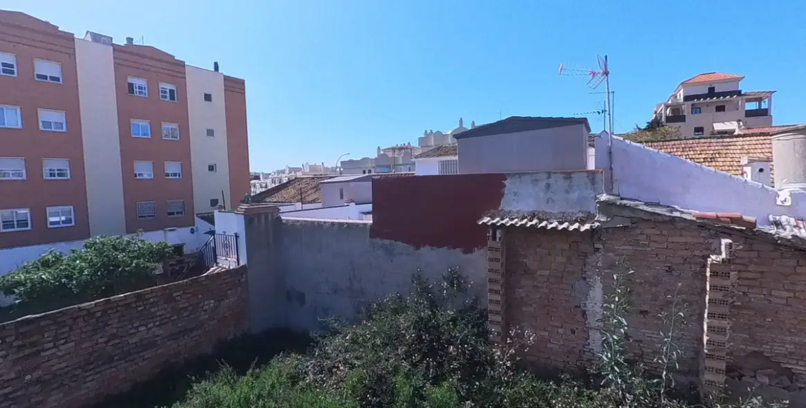 Sale of residential plot in Teatinos 18
