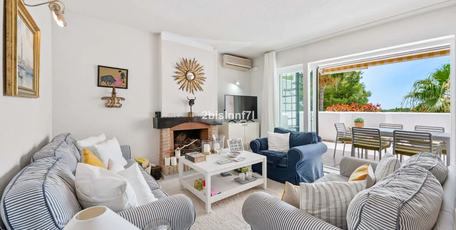 Sale of penthouse in Calahonda 4