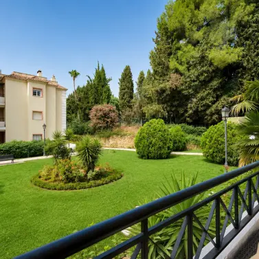 Venta de apartamento en planta baja en Nueva Andalucía