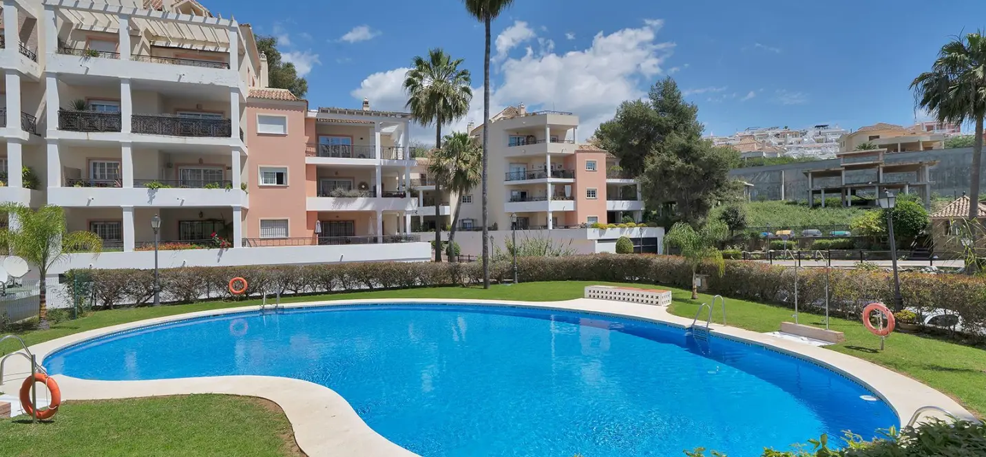 Venta de apartamento en planta baja en Nueva Andalucía 0