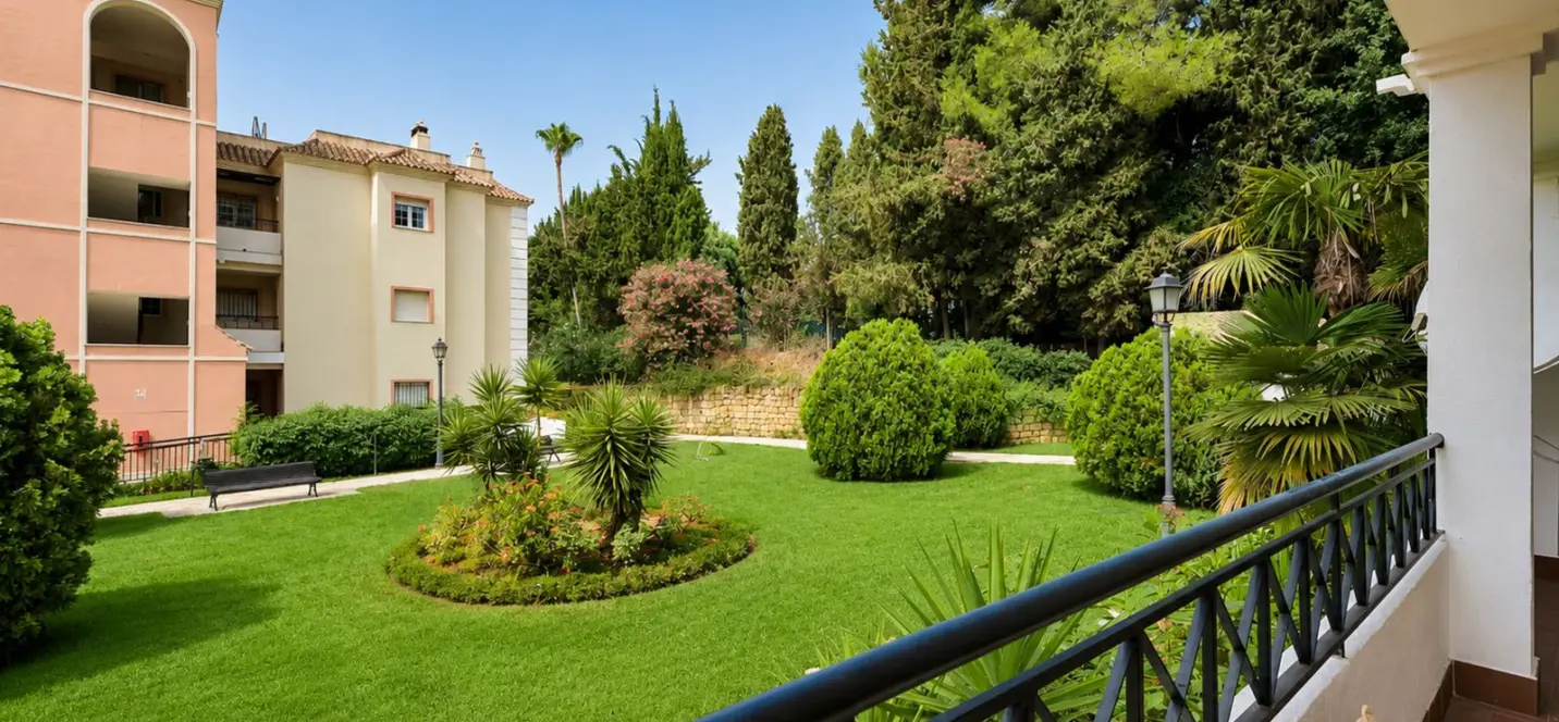 Venta de apartamento en planta baja en Nueva Andalucía 1