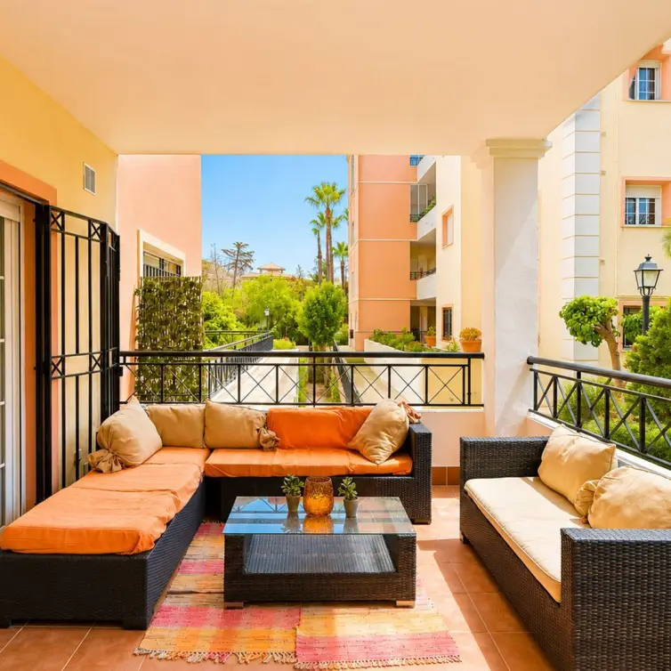 Venta de apartamento en planta baja en Nueva Andalucía