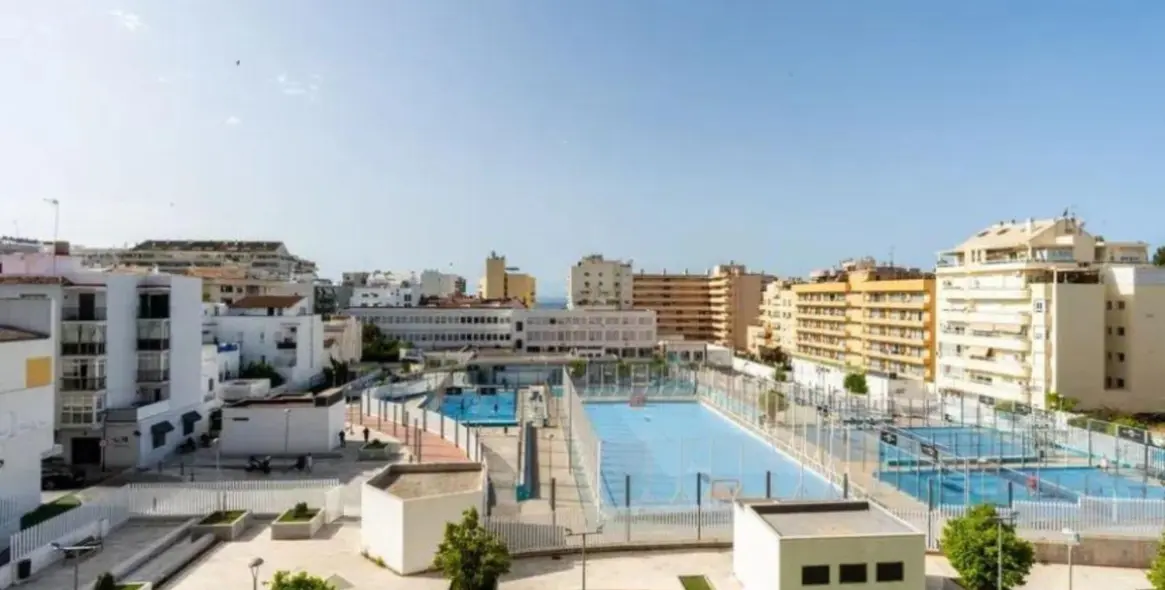 Sale of middle floor apartment in Marbella 18