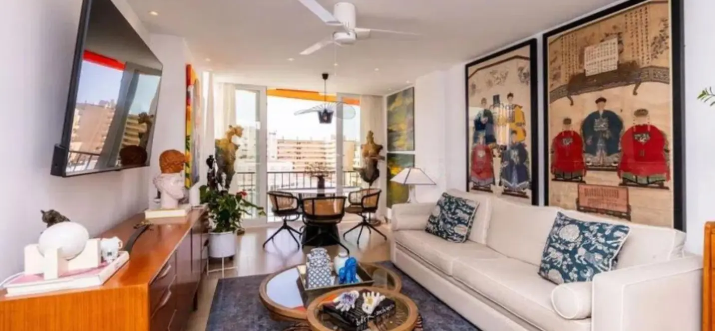Sale of middle floor apartment in Marbella 1
