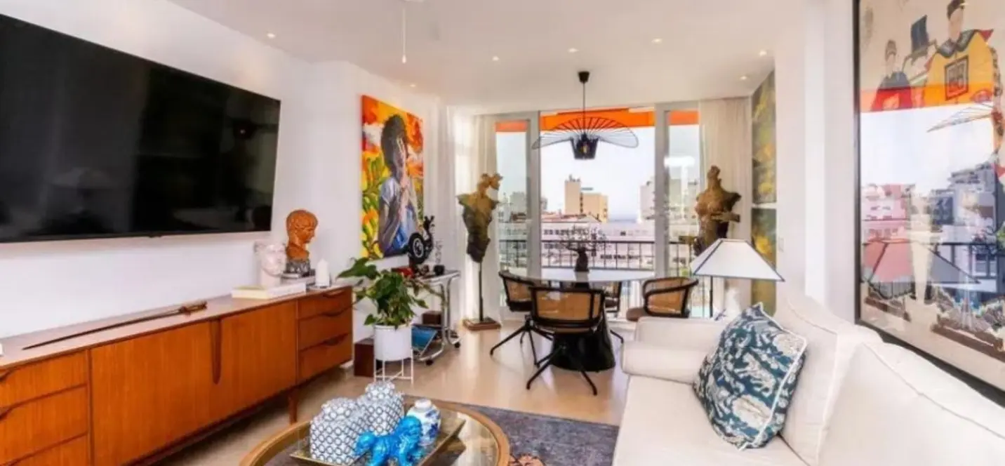 Sale of middle floor apartment in Marbella 2