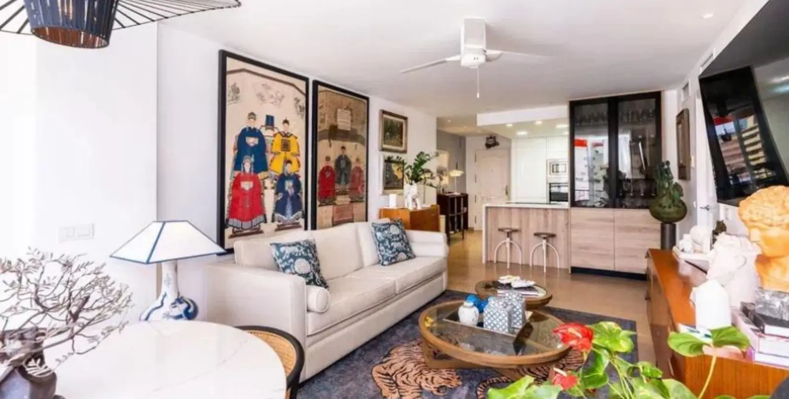 Sale of middle floor apartment in Marbella 21