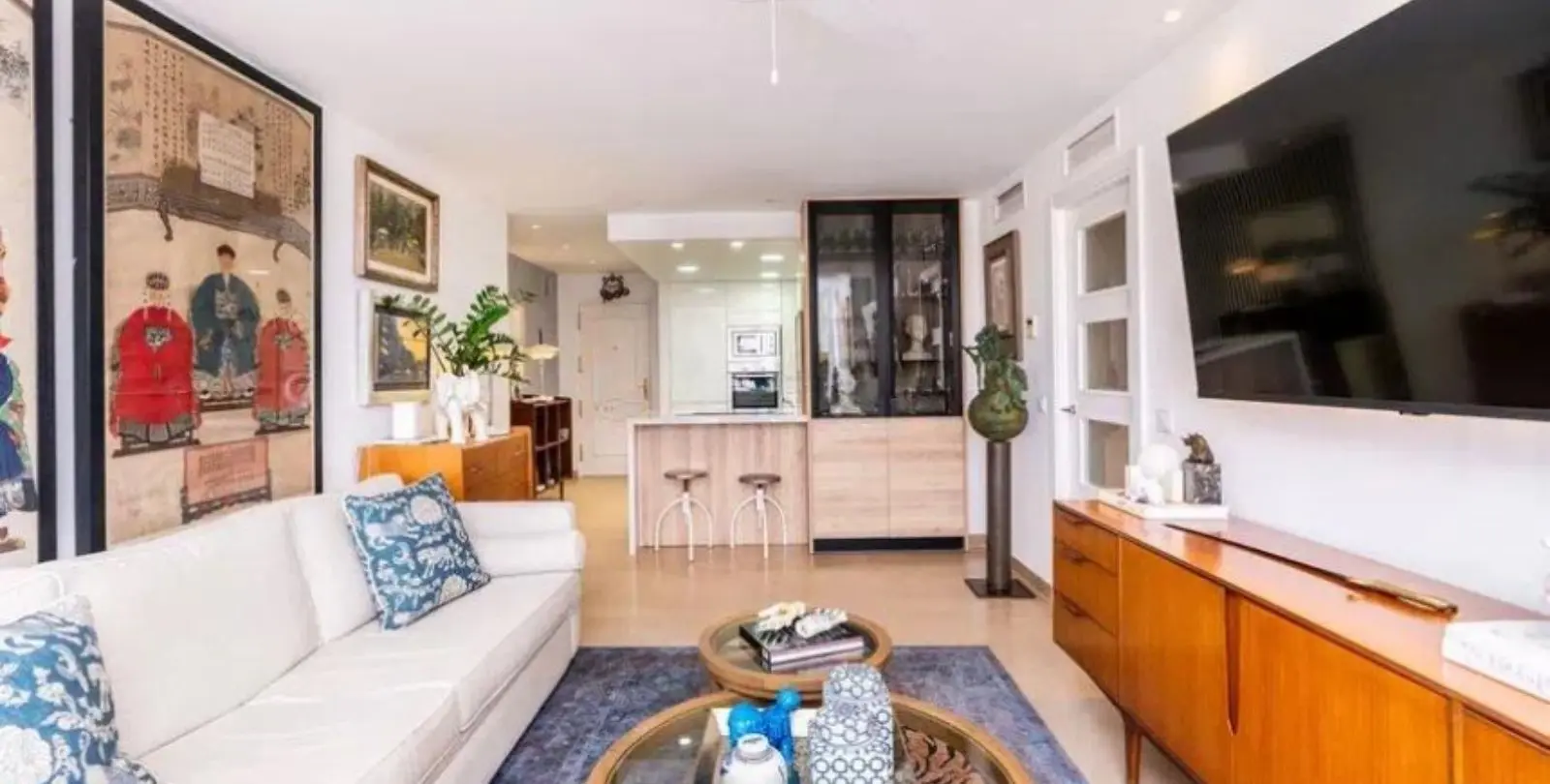 Sale of middle floor apartment in Marbella 22