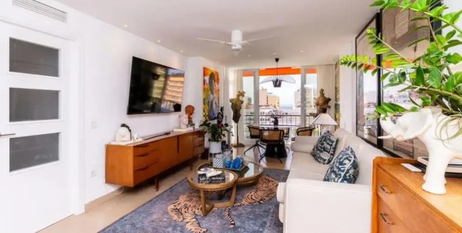Sale of middle floor apartment in Marbella 23