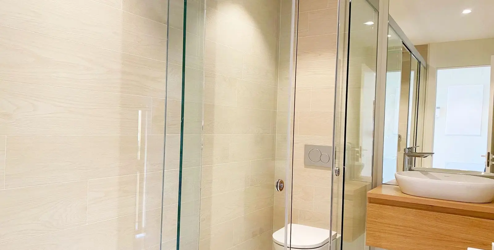 Venta de apartamento en planta media en Higueron 9