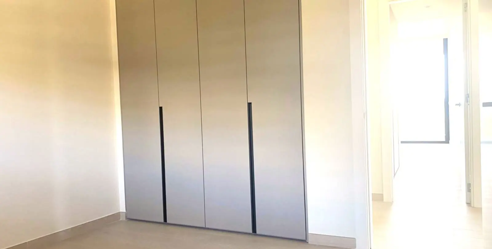 Venta de apartamento en planta media en Higueron 14