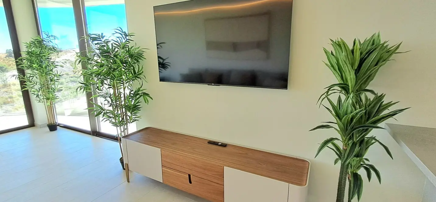 Venta de apartamento en planta media en Higueron 3