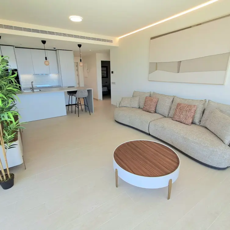 Venta de apartamento en planta media en Higueron