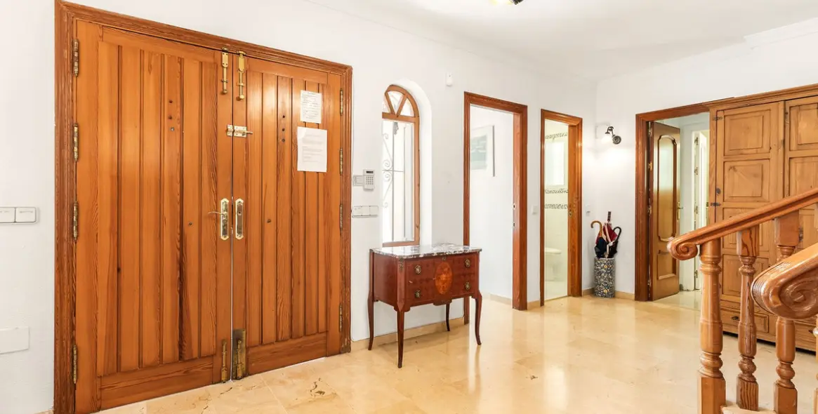 Venta de villa independiente en Calahonda 5