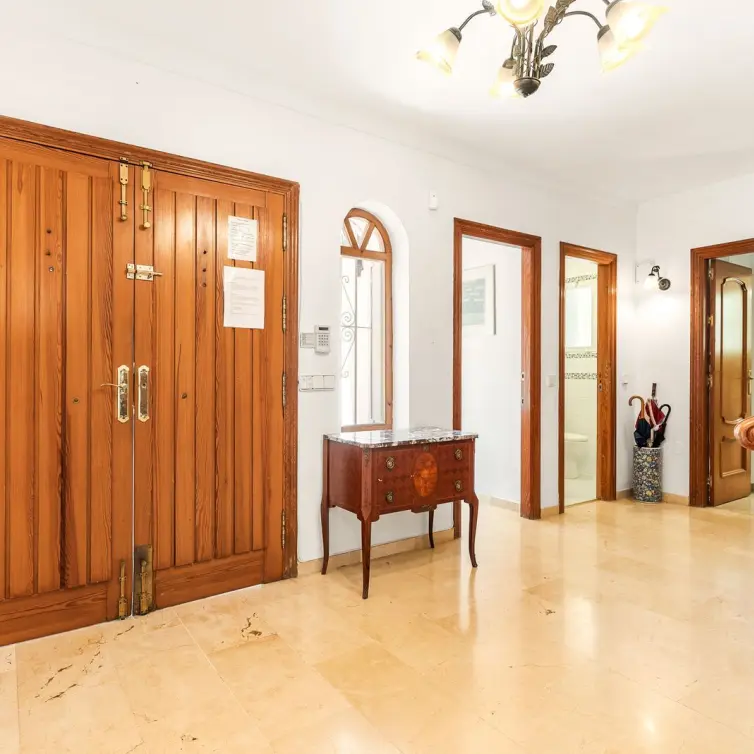 Sale of detached villa in Calahonda