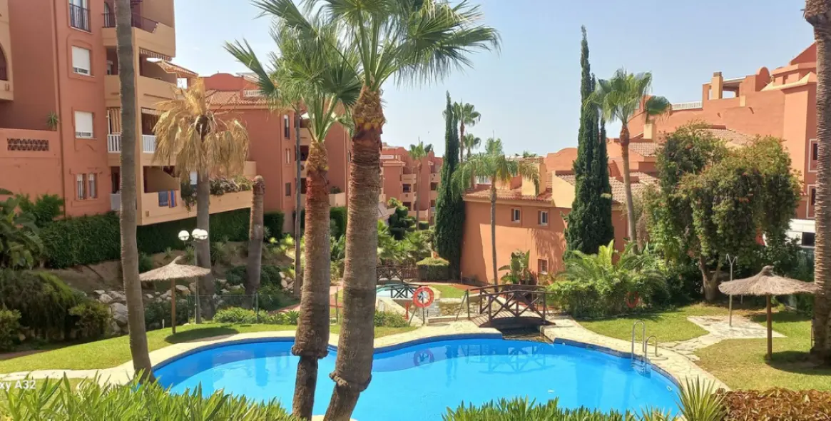 Venta de apartamento en planta baja en Reserva de Marbella 1