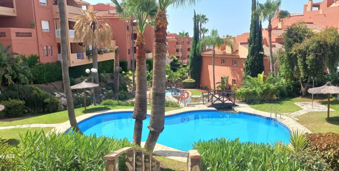 Venta de apartamento en planta baja en Reserva de Marbella 3