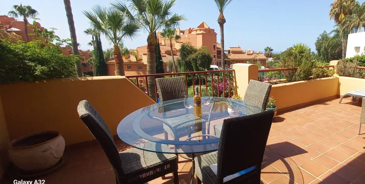 Venta de apartamento en planta baja en Reserva de Marbella 13