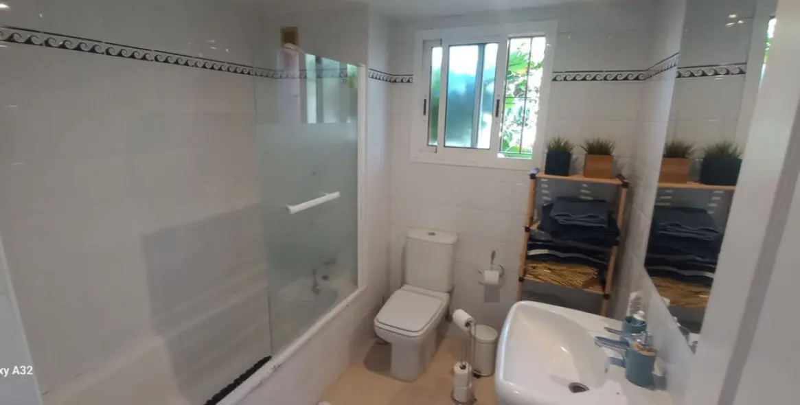 Venta de apartamento en planta baja en Reserva de Marbella 23