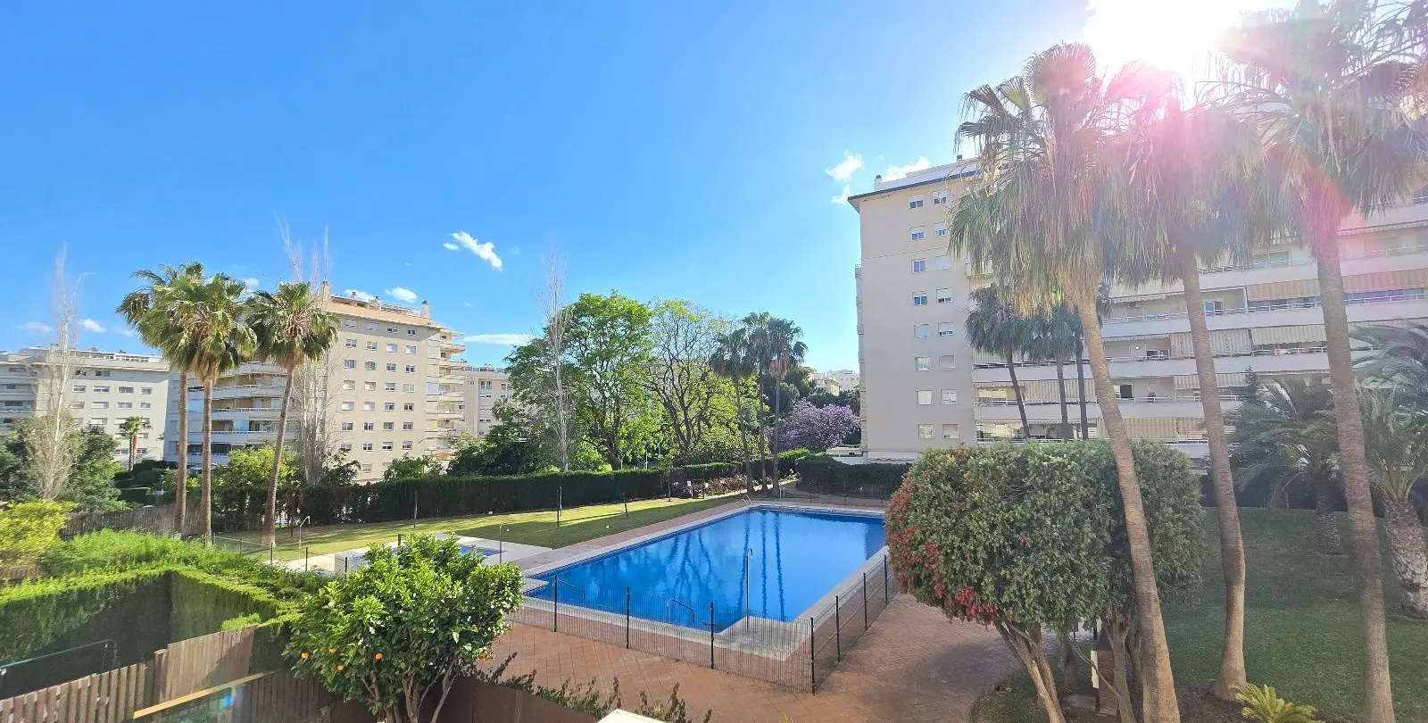 Venta de apartamento en planta media en Arroyo de la Miel 1
